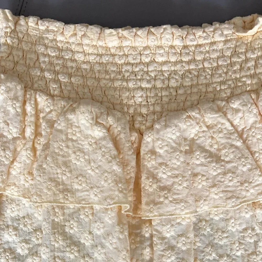 Katie J NYC Tween Karlie Embroidered Skirt. Yellow with Daisy Pattern. Size M.